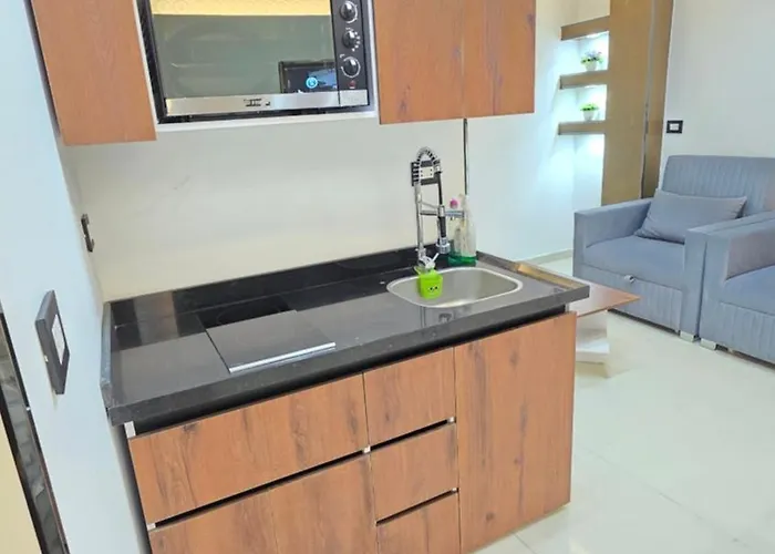شالية صف اول علي البحر في Apartment